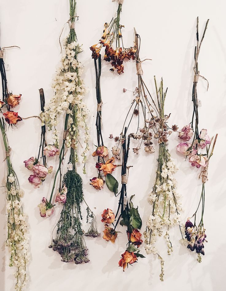 Best cleaning products to make your house smell good: Dried Flowers